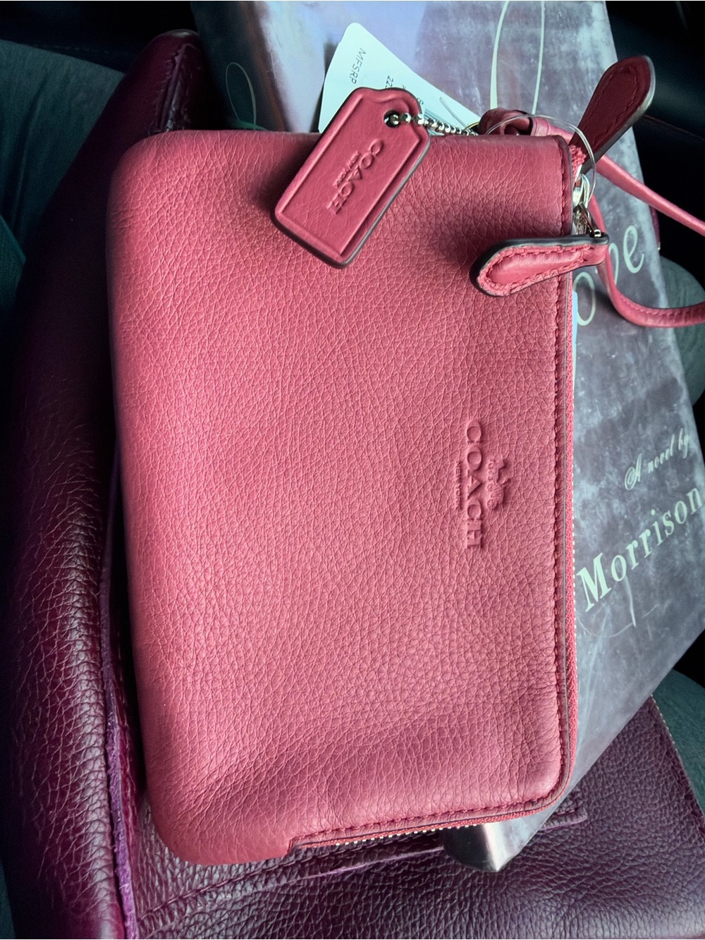 NWT Coach Pebbled Leather Double Corner Zipper Wristlet in Strawberry